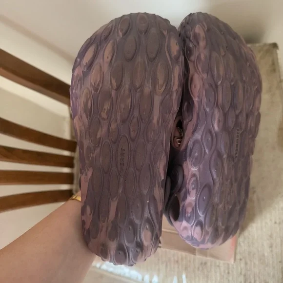 SOLD ON ANOTHER APP- Merrell Hydro Mocs ๐๐ฉด - Picture 3 of 6